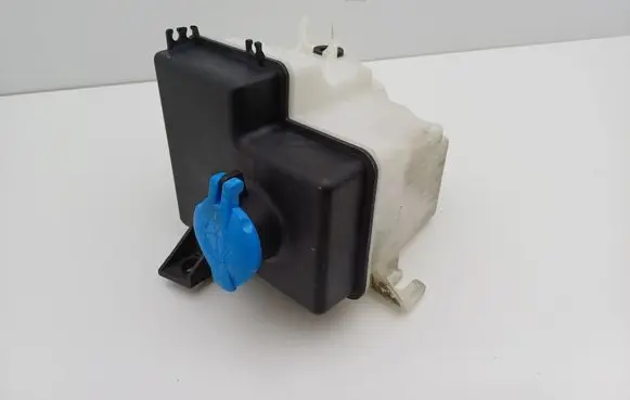 Hyundai Getz Windshield washer fluid reservoir/tank 986101C001