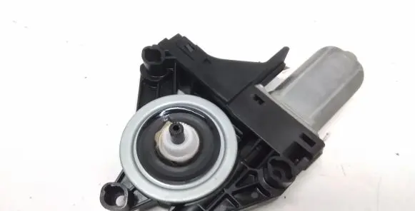 Volvo S60 Front door window regulator motor 966269