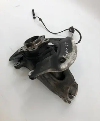 BMW X1 U11 Front wheel hub 689018082