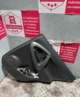 Toyota RAV 4 (XA30) Front door card panel trim 6771742020 T10104