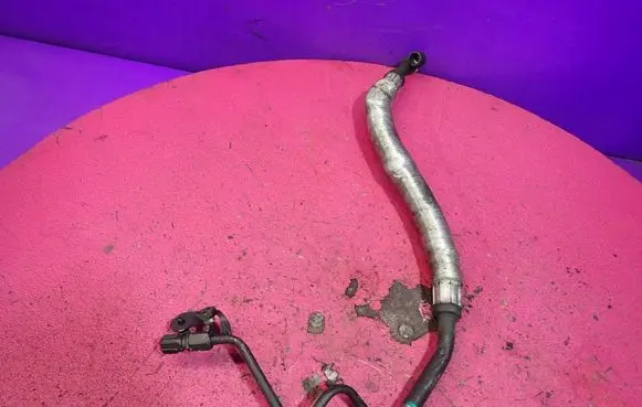 BMW 3 E46 Air conditioning (A/C) pipe/hose 