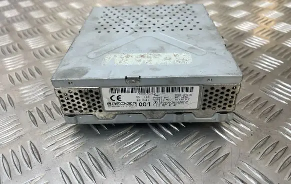 Mercedes-Benz E W211 Sound amplifier A2118274142