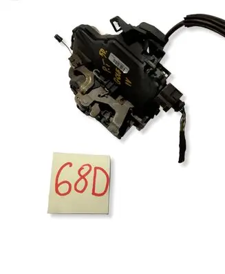 Volkswagen Golf IV Rear door lock 3B4839016A