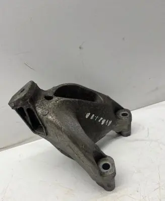 Audi A4 S4 B8 8K Engine mounting bracket 8K0199387A