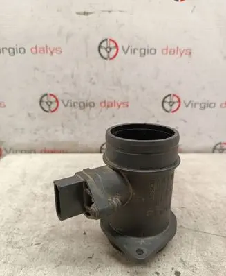 Volkswagen PASSAT B5 Mass air flow meter 028906461 0281002216
