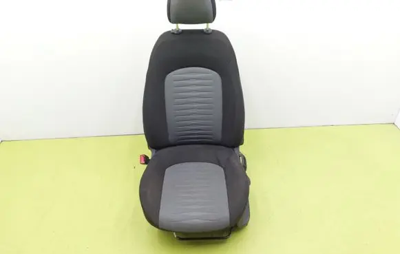 Fiat Grande Punto Front driver seat 5DRZWI