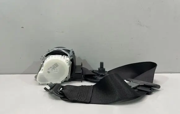 BMW 3 F30 F35 F31 Front seatbelt 7243307