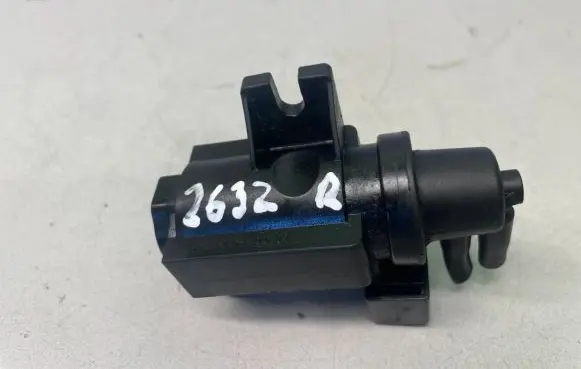 BMW 5 E60 E61 Turbo solenoid valve 7796634