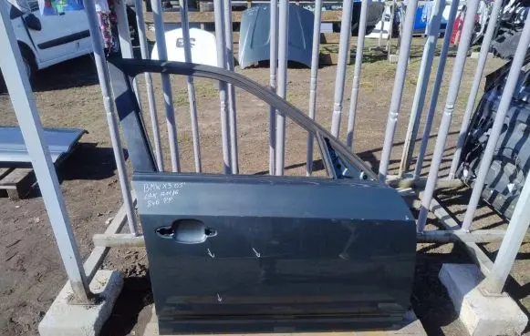 BMW X3 E83 Front door