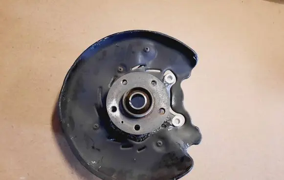 Audi A8 S8 D4 4H Rear wheel hub spindle/knuckle 