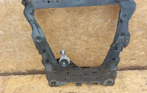 Nissan X-Trail T32 Front subframe