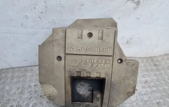 Mitsubishi Pajero Engine cover (trim) ME203822A1 ME203822