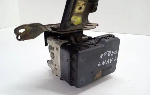 Toyota Avensis Verso ABS Pump 4451044110 8954144130 1338000180