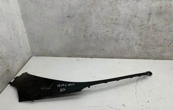 Porsche Macan (95B) Under headlight/headlamp trim 95B807174A