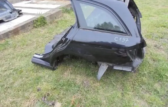 Mercedes-Benz C W204 Front mudguard 