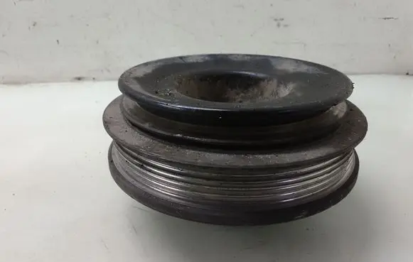 Volkswagen PASSAT B4 Crankshaft pulley 