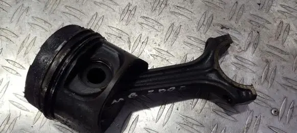 Mercedes-Benz E W124 Piston 