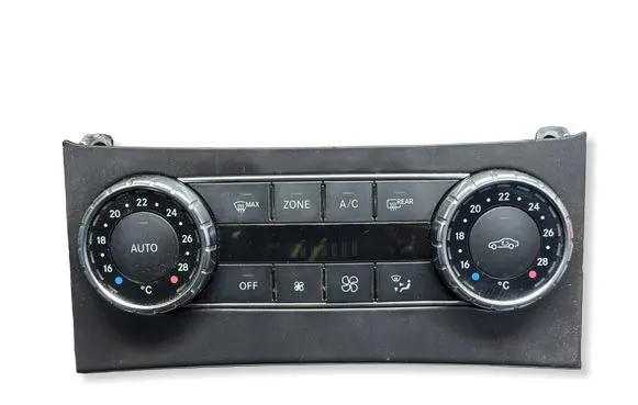 Mercedes-Benz C W204 Climate control unit A2049001007 SW261002 W01HW3810