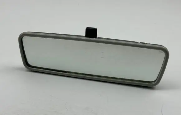 Volkswagen Golf VI Rear view mirror (interior) E1021065