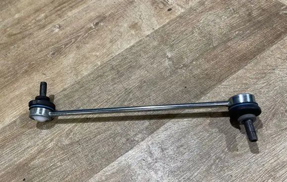 Renault Kadjar Front anti-roll bar/stabilizer link 93450030