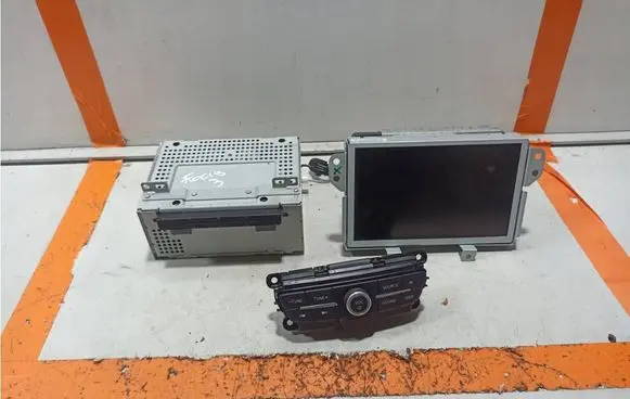 Ford Focus Radio/CD/DVD/GPS head unit F1BT18C815LK F1ET14F239AA