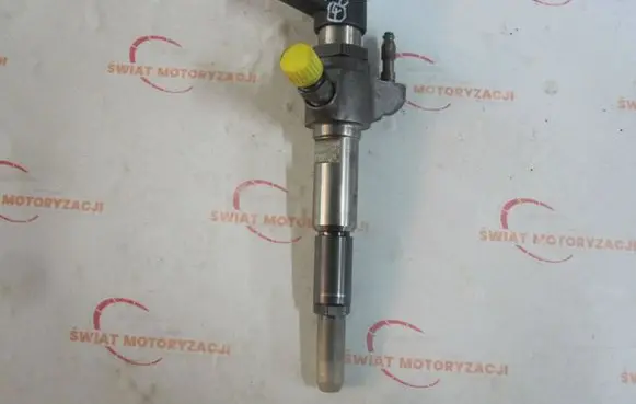 Ford Focus Fuel injector 9802448680