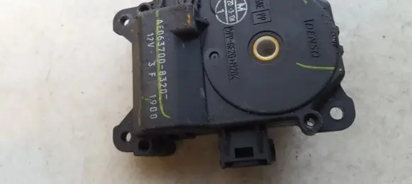 Toyota RAV 4 (XA20) Air flap motor/actuator AE0637008320 AE063700-8320