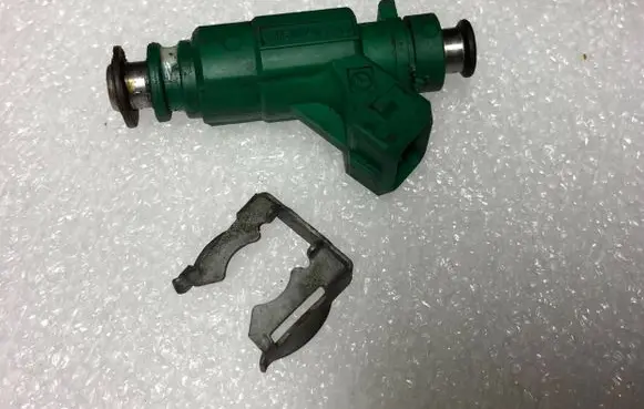Mercedes-Benz ML W163 Fuel injector A1130780149