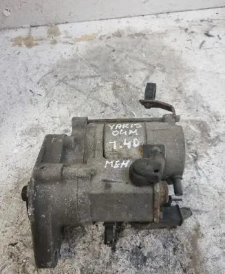 Toyota Yaris Starter motor 2810033050