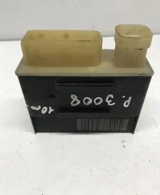 Peugeot 3008 I Glow plug pre-heat relay 9662570880 018010953