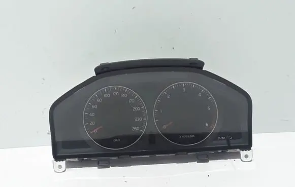 Volvo V70 Speedometer (instrument cluster) 31254535