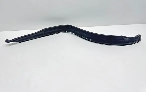 Mercedes-Benz C W204 Engine compartment rubber A2046282798