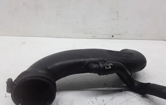 Saab 9-3 Ver2 Turbo air intake inlet pipe/hose 55352724