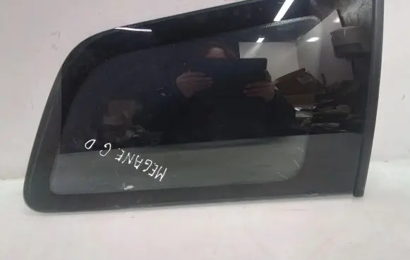 Renault Megane II Rear side window 43R000015