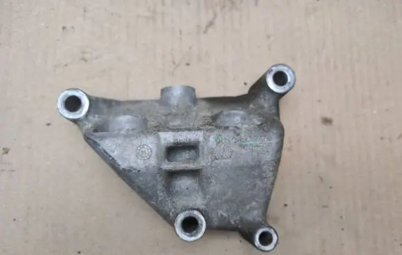 Chrysler Town & Country V Engine mounting bracket 05181322AE
