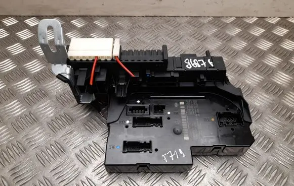 Mercedes-Benz E W212 Fuse box set A2129000022