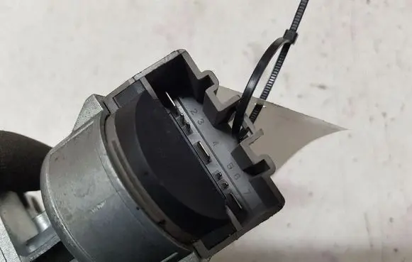 Ford Focus C-MAX Ignition lock 3M513F880AC