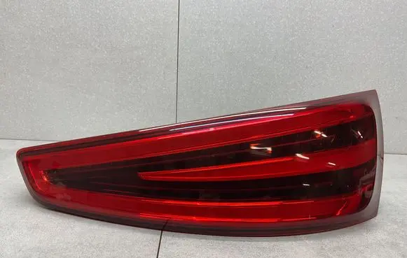 Audi Q3 8U Tailgate rear/tail lights 8U0945094A