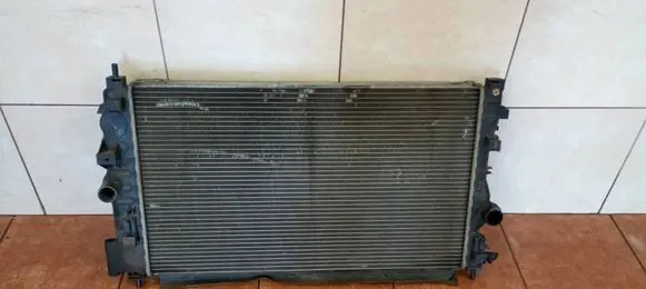 Opel Astra J Coolant radiator 13267662 812661 3263C