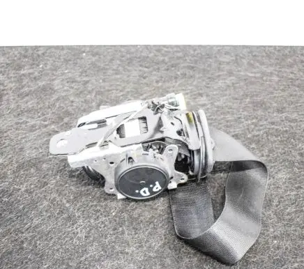 Mercedes-Benz C W205 Front seatbelt A2058600285