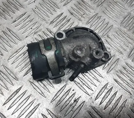 Nissan Navara D40 Thermostat/thermostat housing