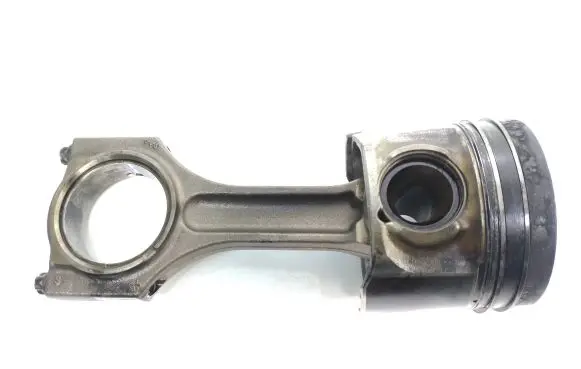 BMW X5 E70 Piston with connecting rod 84l110