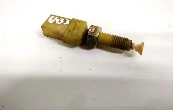 Audi A4 S4 B5 8D Brake pedal sensor switch 443945515