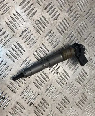 BMW 5 E60 E61 Fuel injector 779604204