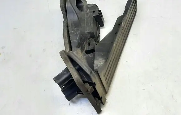 Volkswagen Caddy Accelerator throttle pedal 2K5721503E