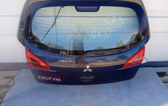 Mitsubishi Colt CZ3 Tailgate/trunk/boot lid 2Y9