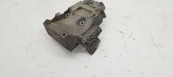 Volkswagen PASSAT B5.5 A/C compressor mount bracket 038260885C