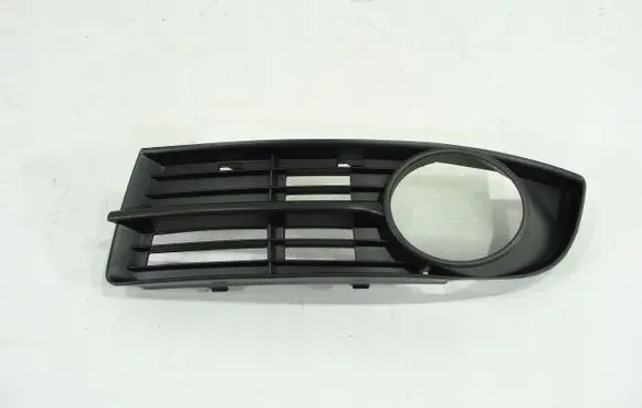 Volkswagen Touran I Front bumper lower grill 1T0853665A