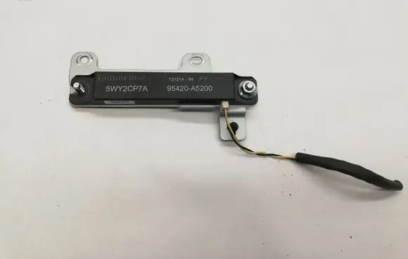 Hyundai Santa Fe Aerial antenna amplifier 95420A5200