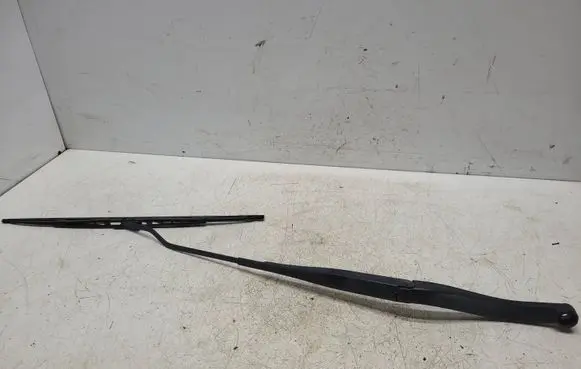 Opel Signum Front wiper blade arm